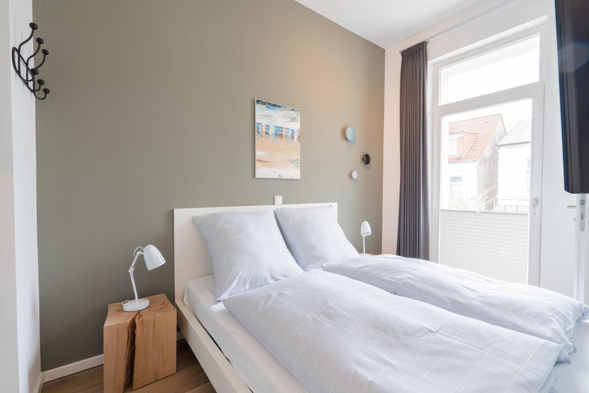 Wave2 Apartment